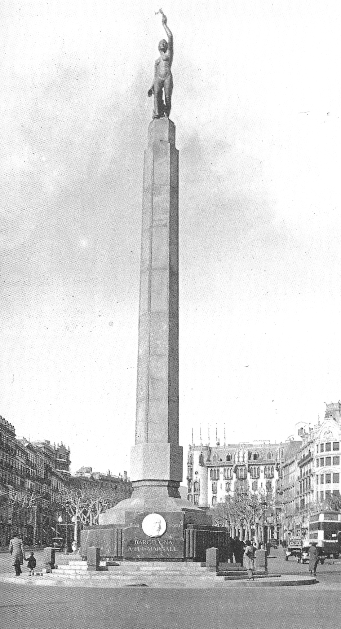 La Comissió de la Dignitat opresenta un projecte arquitectòni de restitució del Monument a Pi i Margall al seu estat original